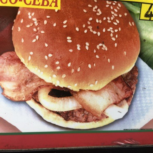 HAMBURGUESA CON BEICON , CEBOLLA , QUESO