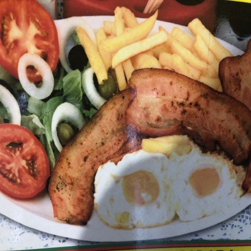 BEICON,HUEVOS , PATATAS Y ENSALADA